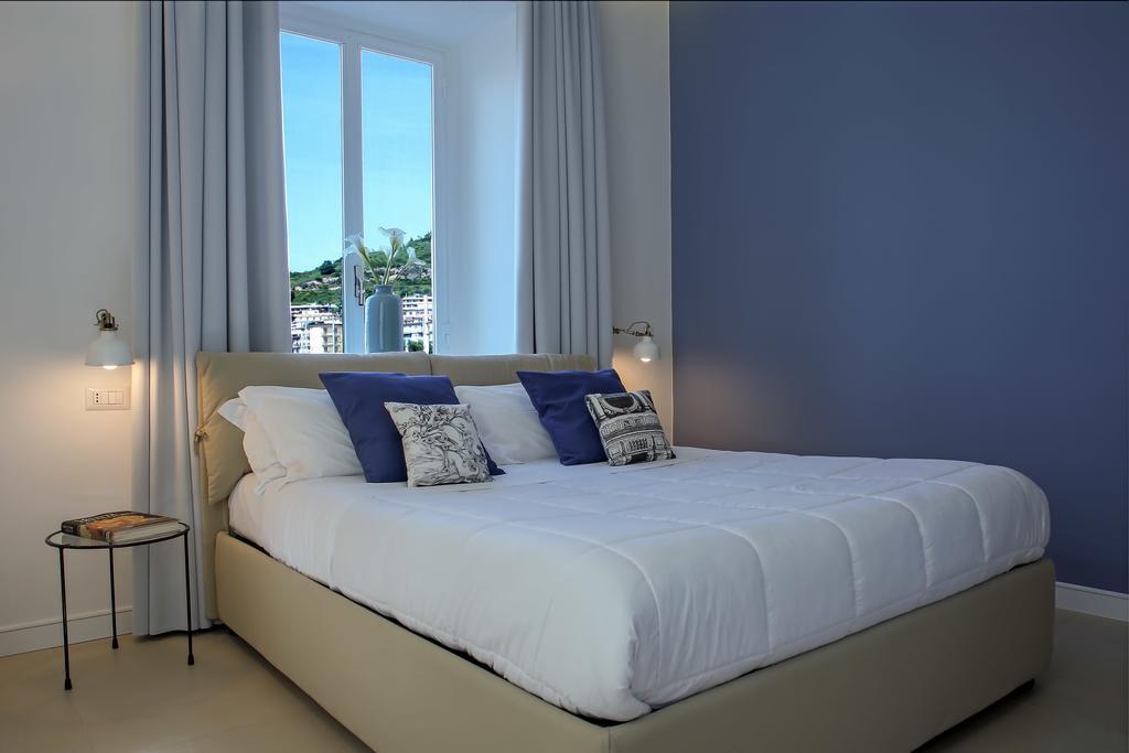 Starhost - Petit B&B Salerno Ngoại thất bức ảnh